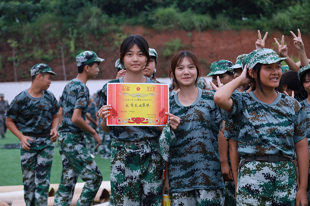 桂平市艺术学校2023级新生军训视频