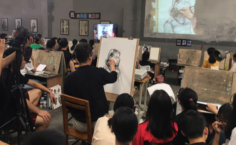 杭州八一美术创始人——安凯老师来我校指导交流